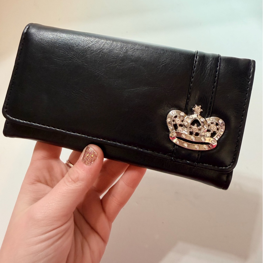 Elegant Black Leather‎ Clutch with Crown Detail